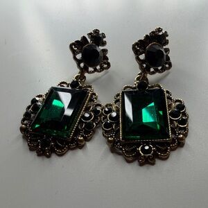 Elegant Green and Black Drop Earrings